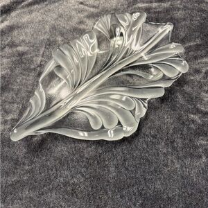 Vintage German Walther frosted glass 1970 Acanthus leaf  centerpiece PRISTINE